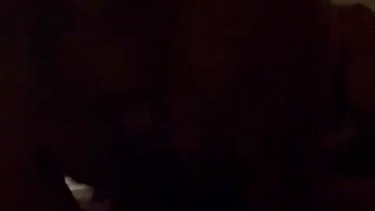 2º parte sentando de frente 🥵​🥵​🥵​ - clip cu Icepappi model videochat