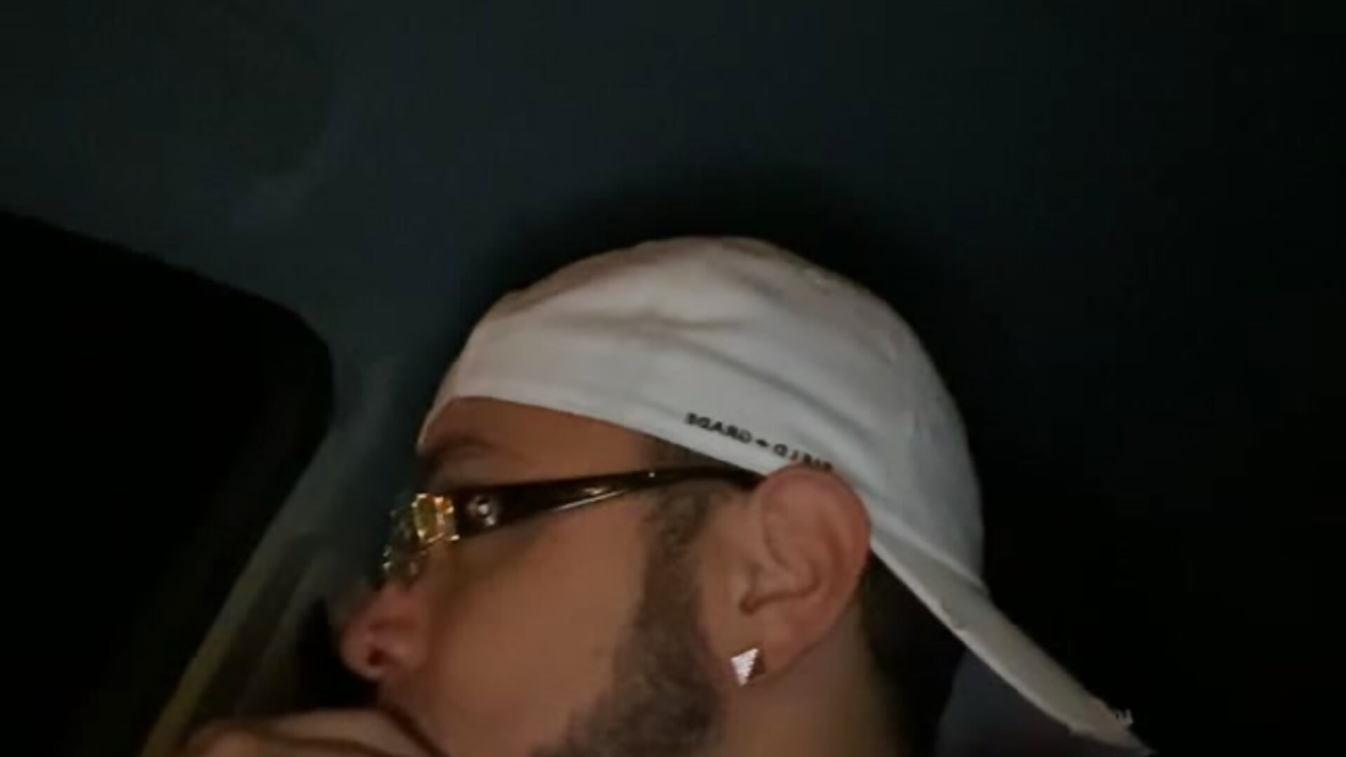 Hi - відео від вебкаммоделі Rideaway69xxx