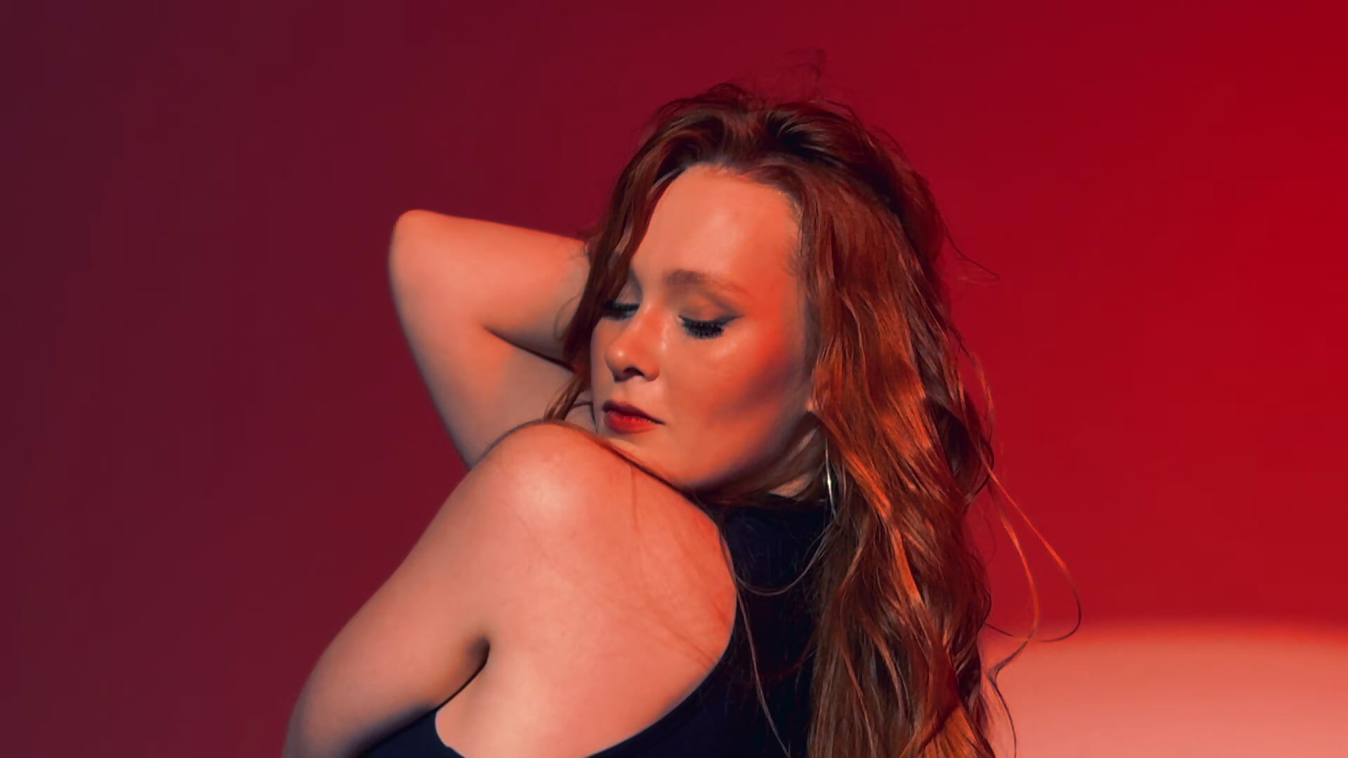 Red Temptation - video by AgataFoxley cam model