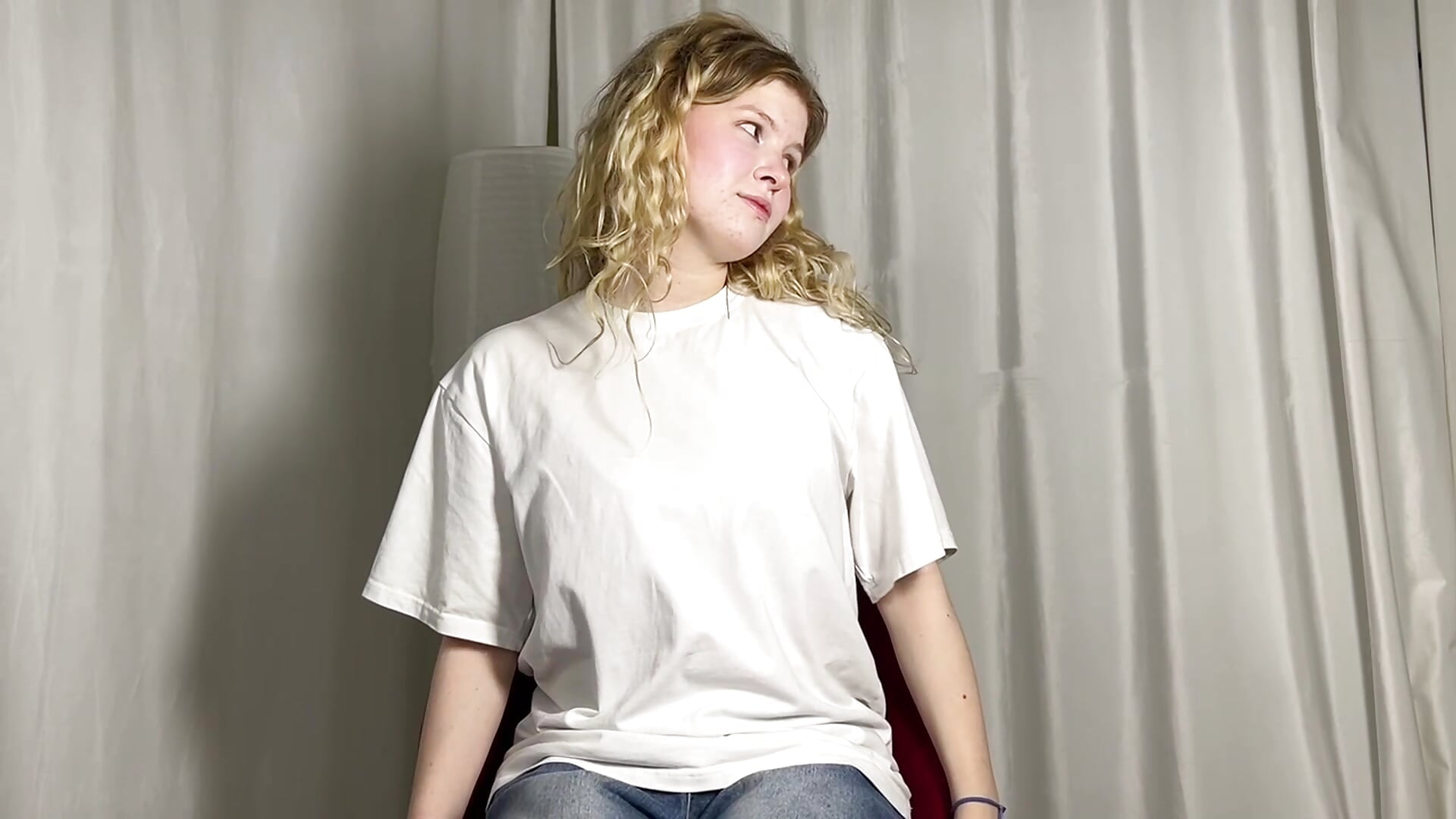 Beneath the Golden Haze - video di ShontaWasilko modella di cam