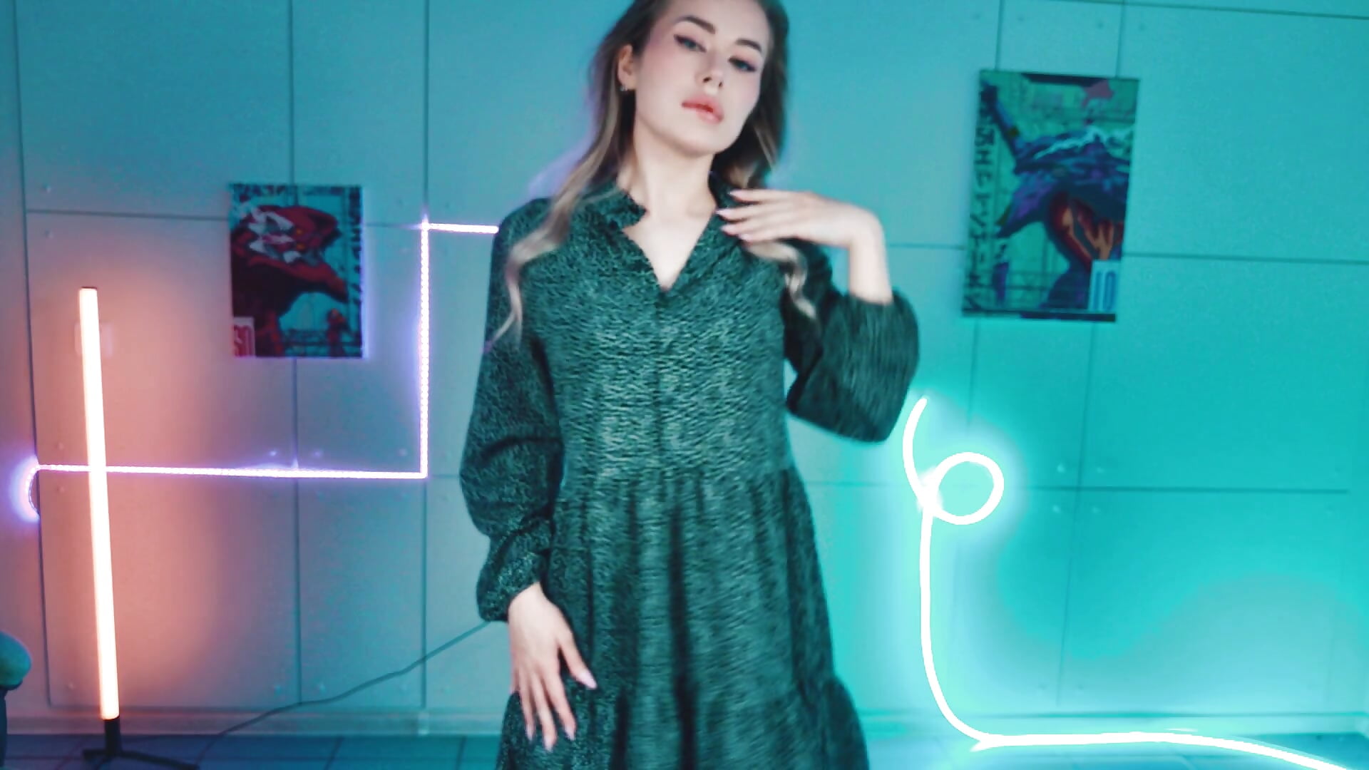 Dance - video by AdelLoyss cam model