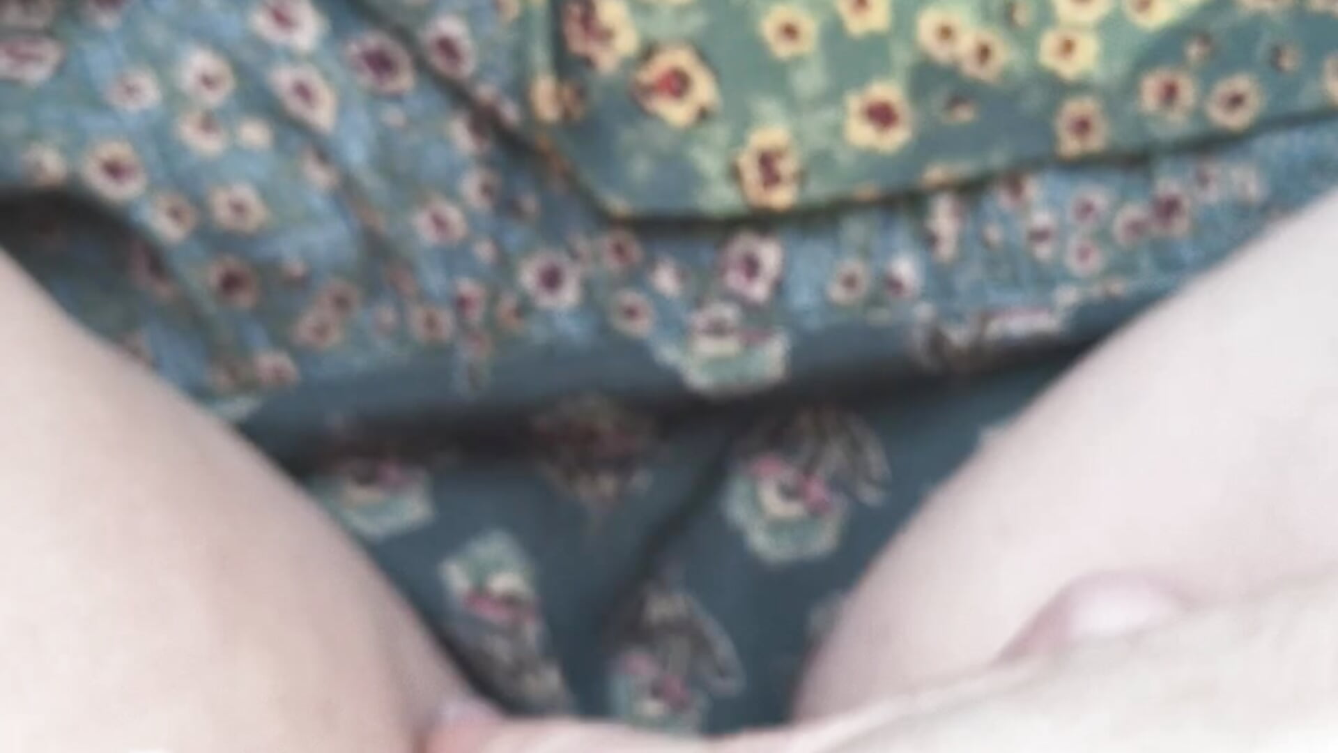 POV Bonsai Bush Car Tease - video av Blush_Goddess_ cam model