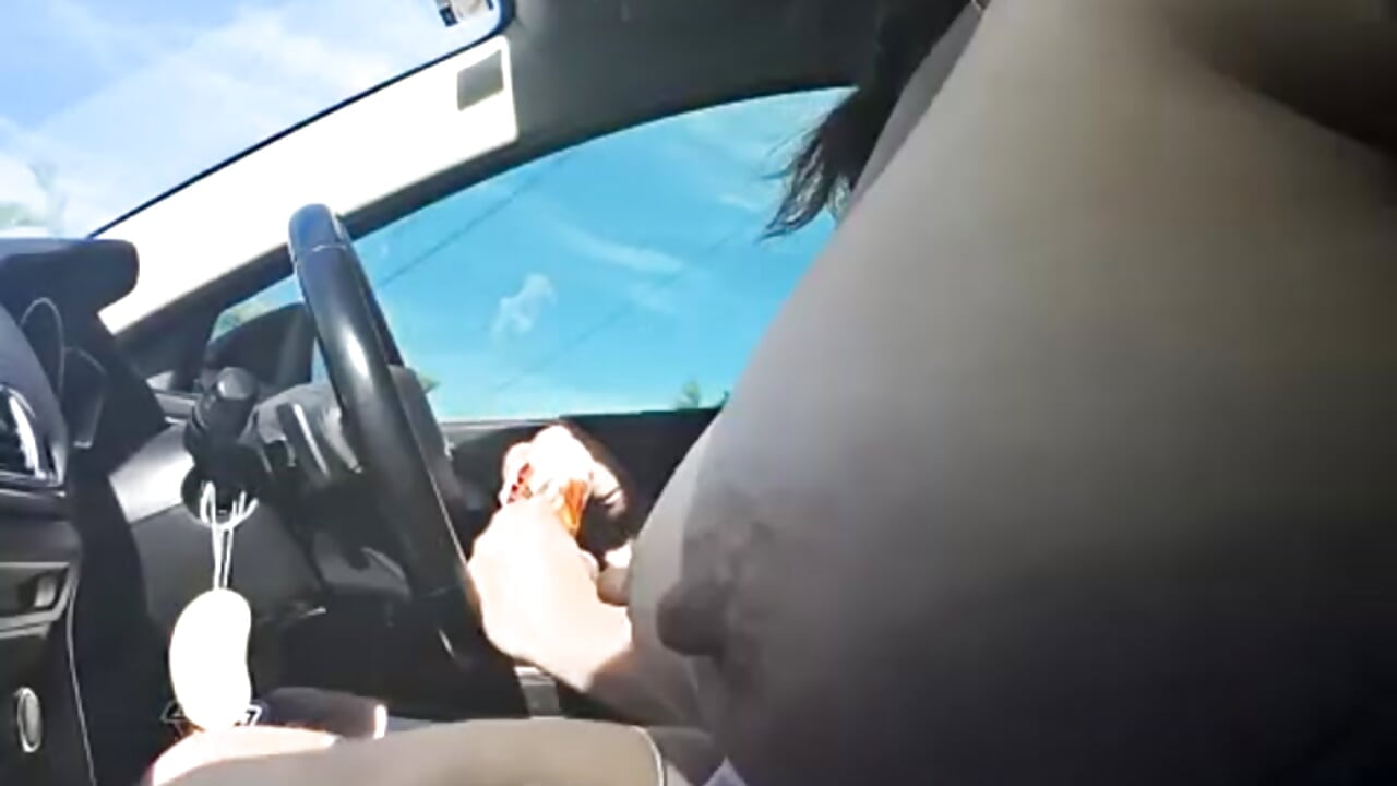 Salty 🍟chips and nips 😜 - video by l4dyc4pricorn76 cam model