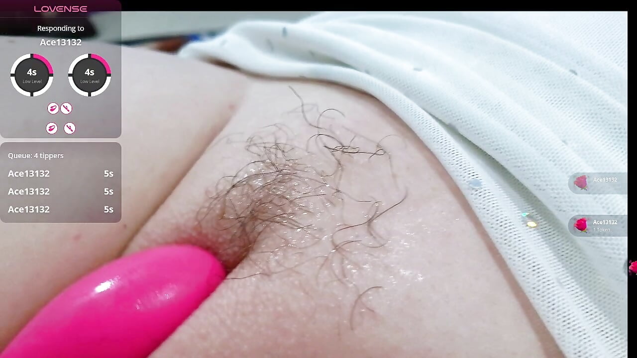 PUSSY CLOSEUP  WET JUICY