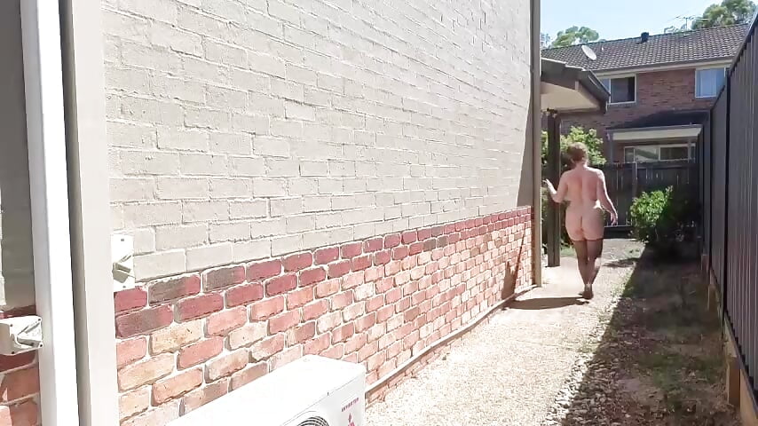 Full  Nude Outside  Challenge 😳 – video af l4dyc4pricorn76 cam-model