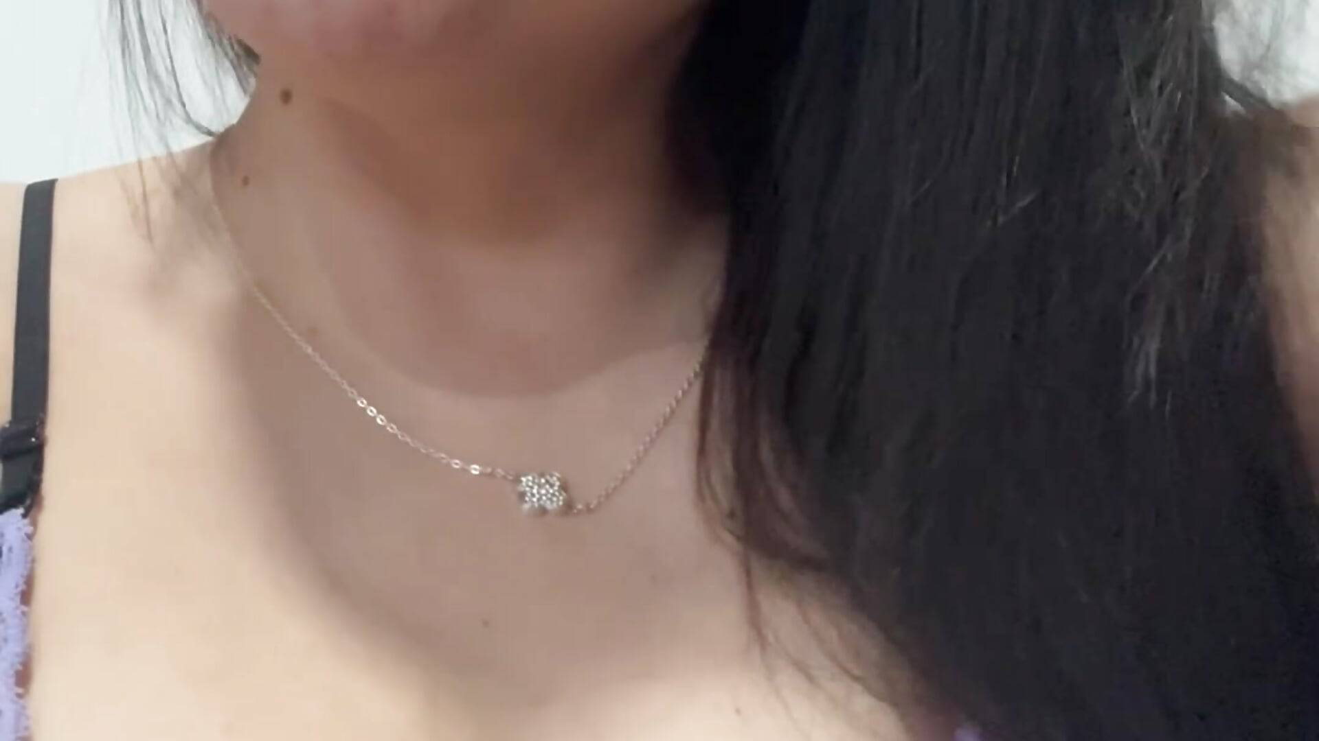 Hola 😘 - video by Kimk32 cam model