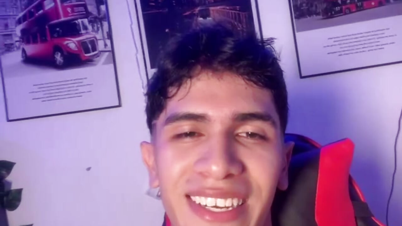 Video de WhatsApp 2025-08-30 a las 13,20,17_c0e9201e - video by rickyvalentino cam model