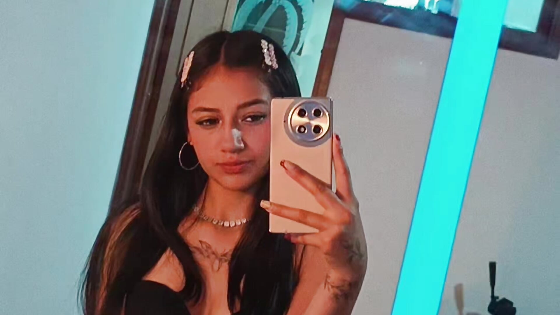 1000086938 - video by Sexy_katherine305 cam model