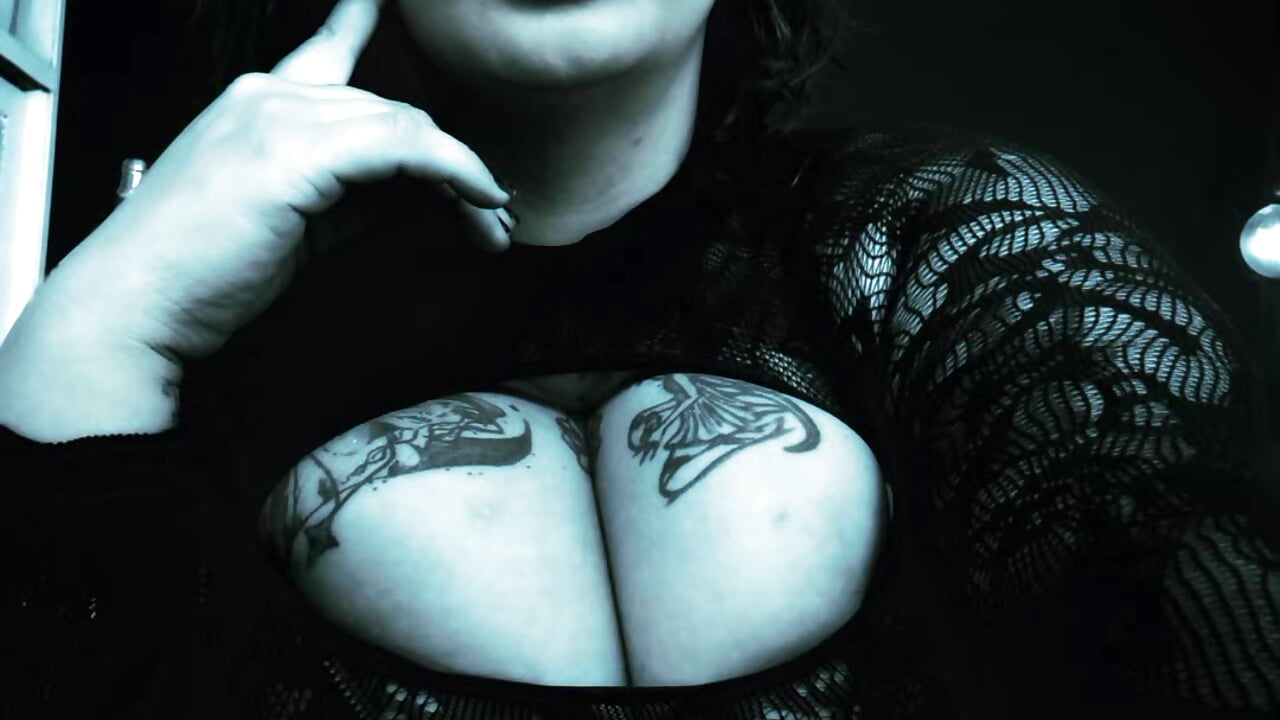 profile-intro-video-1790738787 - video av Eva_hot_1 cam-modell