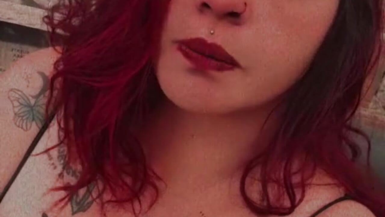 Dicen que la música se disfruta más cuando sabes quién tiene el control… 😈😈💎🖤 - vidéo du modèle de showcams Eva_hot_1