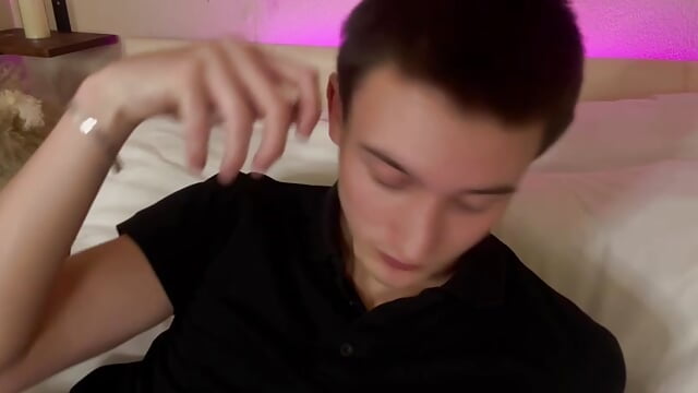 Let's cuddle up in bed 🥰 - David__Diamond adlı kamera modelinin videosu