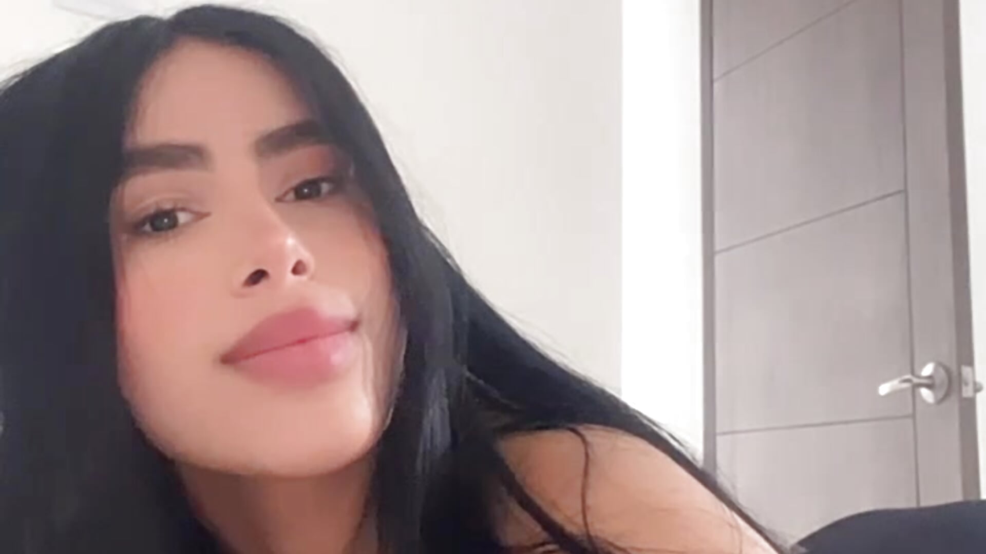 ❤️ - video by imsaraah cam model