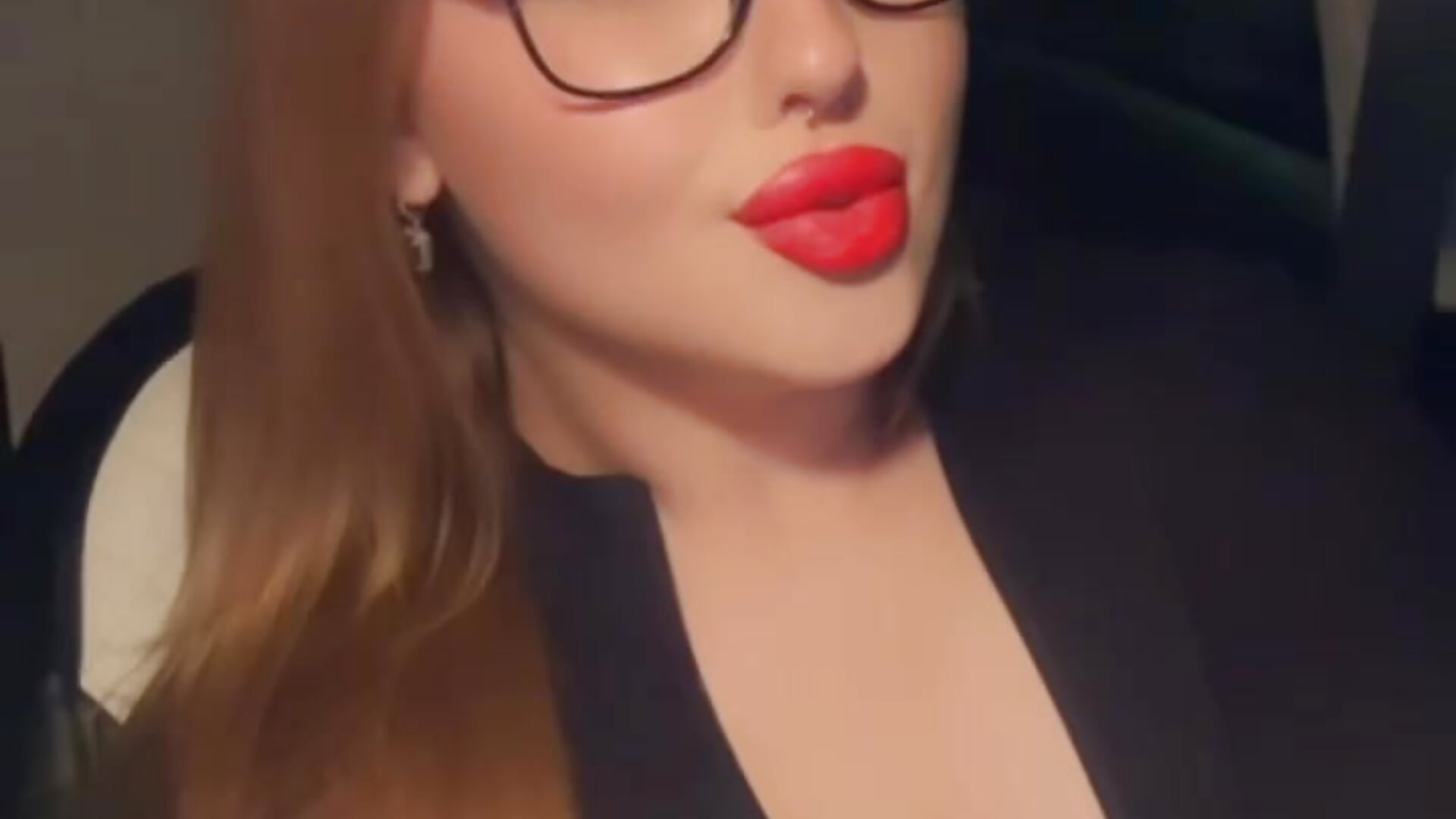 HeLLOOVE - video by JudithWilson cam model