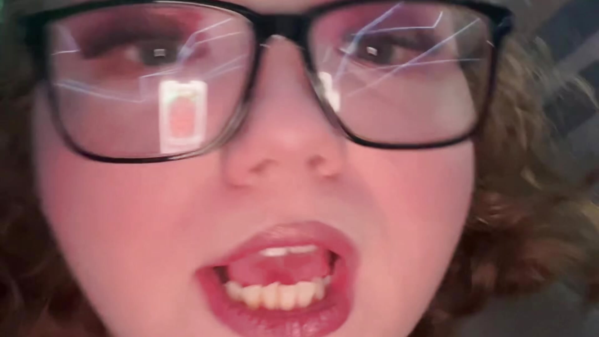 b29a3a0a6d2e454fb08b6e46bf3e9831 - video by dismissedrose cam model