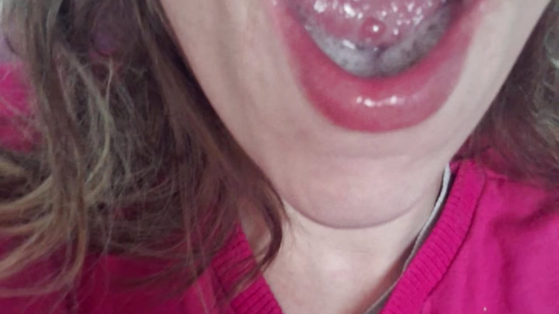 Tu rêves de voir ma jolie bouche rempli de sperme et que j'avale tout. Tu vas adorer !
