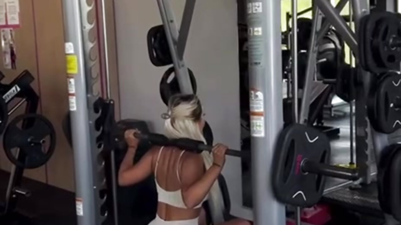 Caught me at the gym 😉 - video by OhAnita cam model