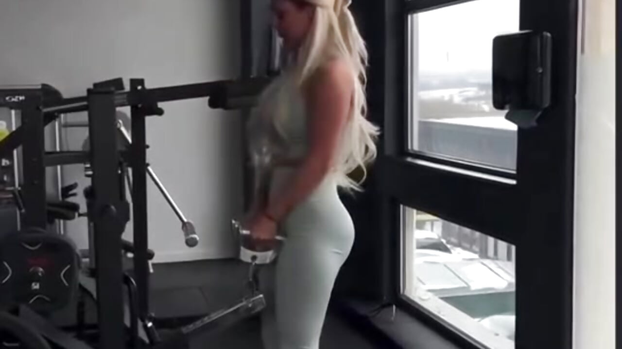 Skinny gym babe 🔥 - OhAnita 캠 모델의 동영상