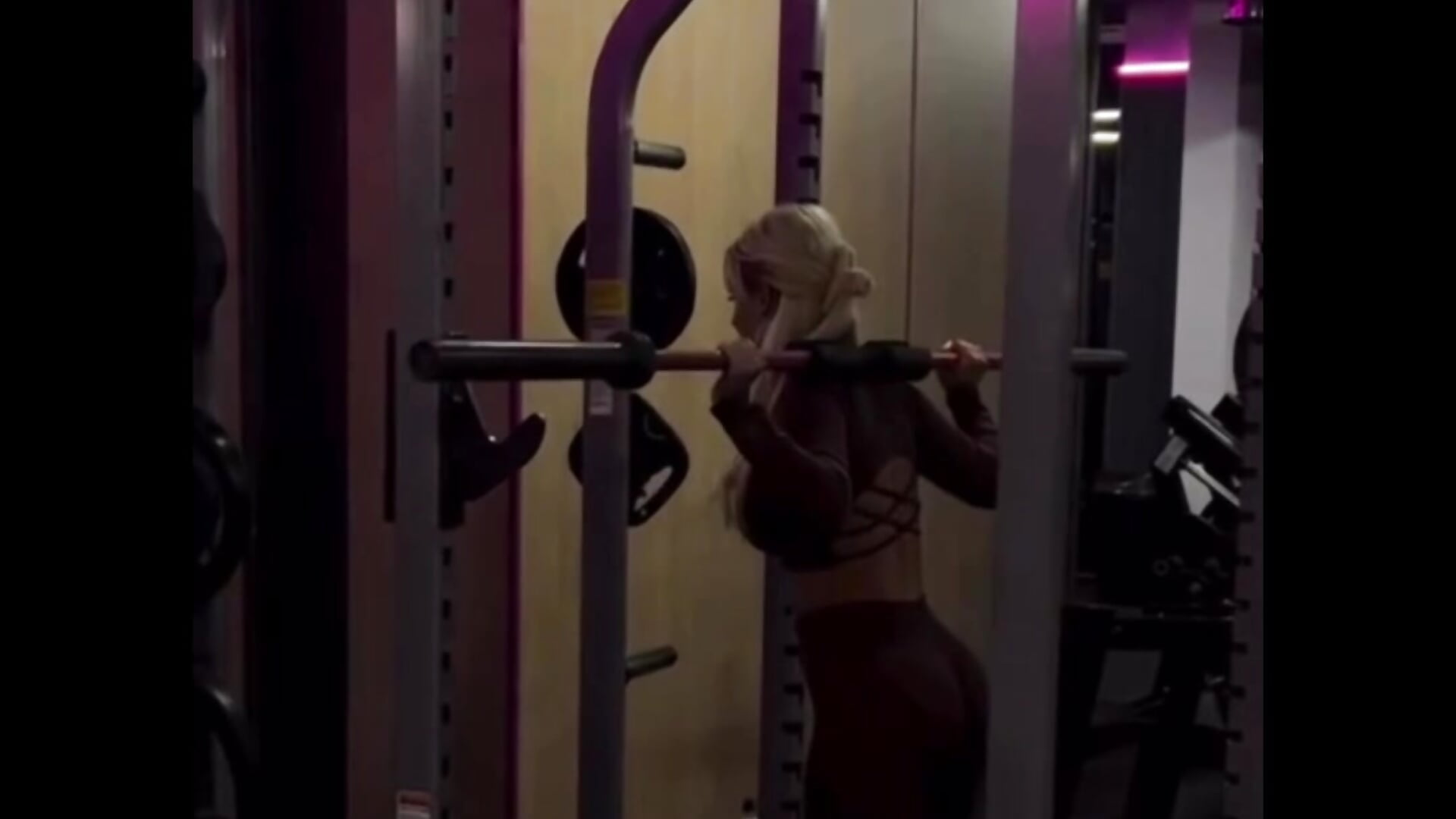 Gym cutie 💗 - video van OhAnita cam-model