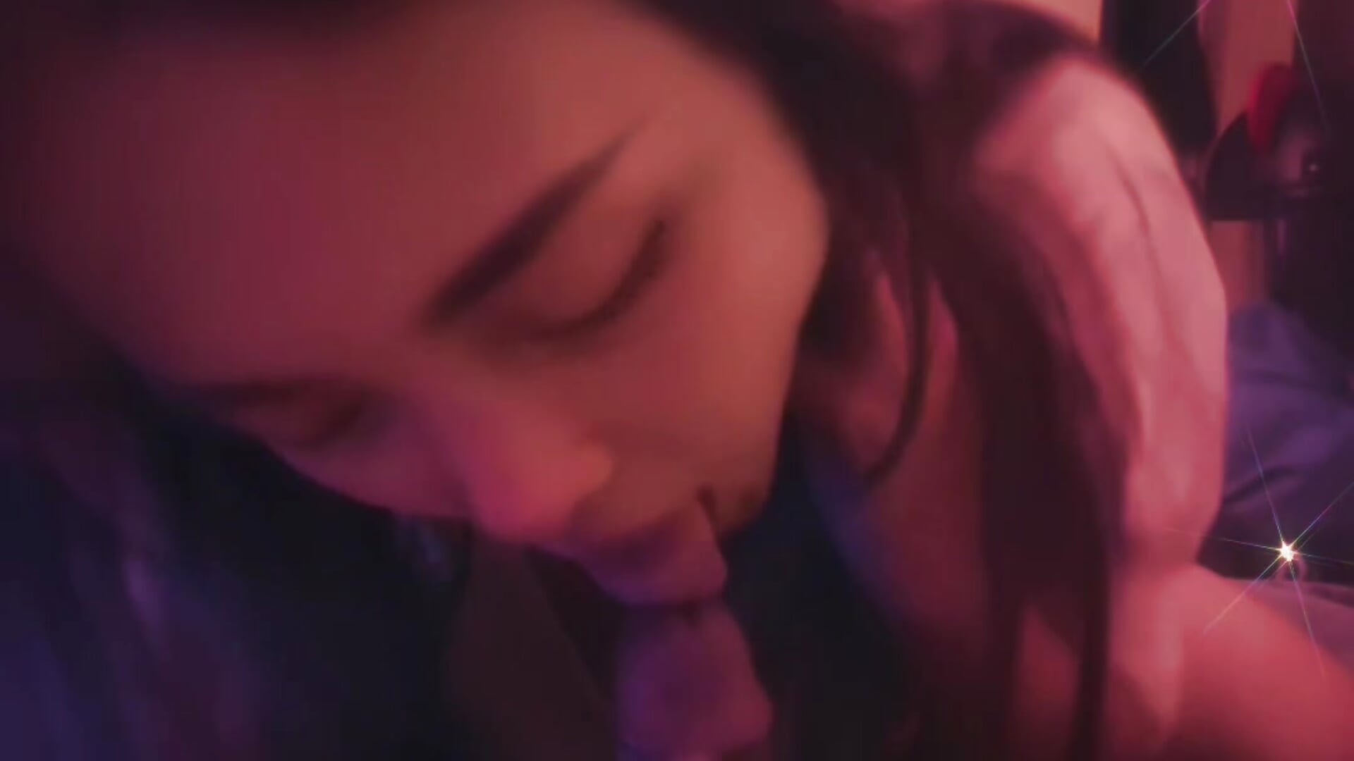 你們喜歡看女人用渴望的眼神看著肉棒，然後迫不期待的含下嗎？ — filmik tw_feibaby, modela(-lki) na kamerkach