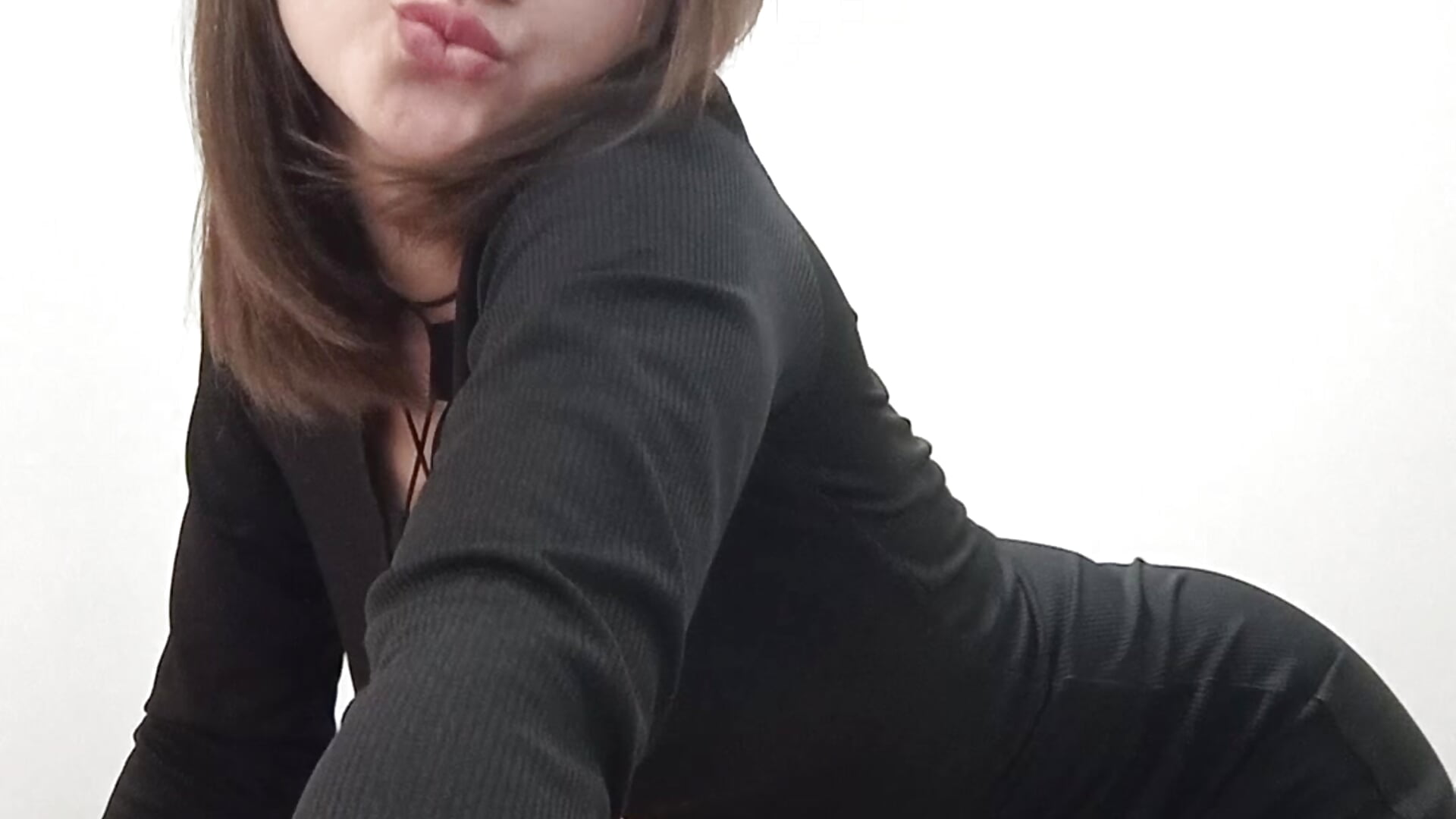 Let's dance together?! 🙃 - video by VivienSquare cam model