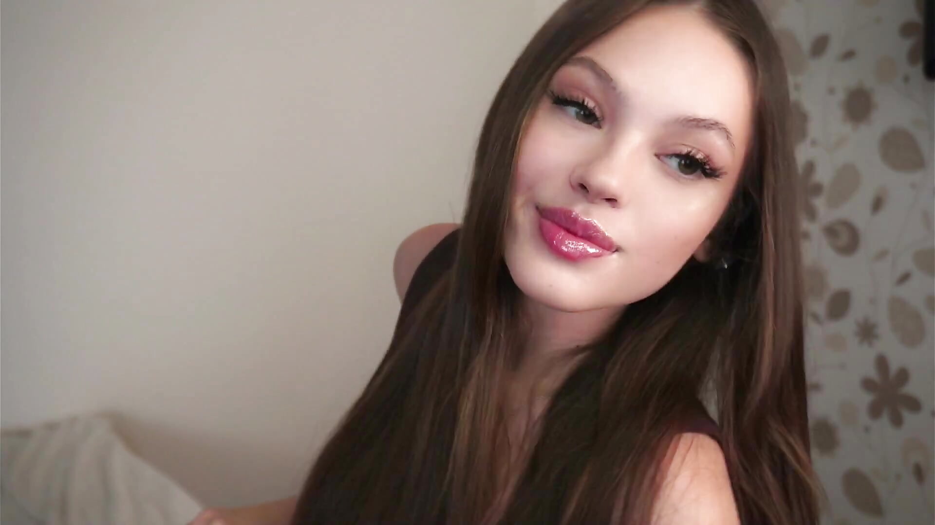 My beautiful hair - video by NamLacefield cam model