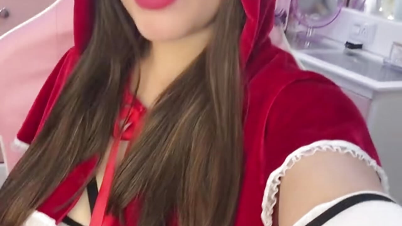 Sexy Red Riding Hood - video by ValeriiGomez cam model