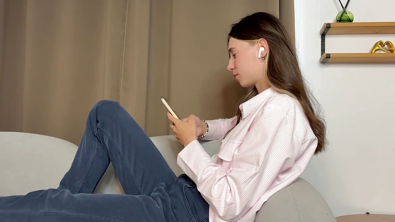 heh - video by AntonettaTarring cam model