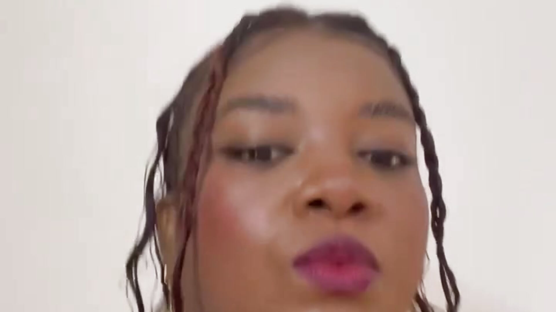 Starting the week with a little mischief… are you ready to play? 😈🍑 - video by Afrodita_de_amor cam model