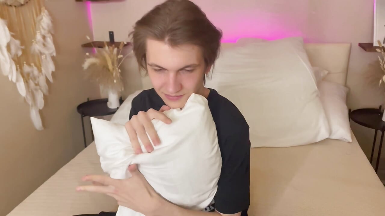 Tease u a little - video by OttoWilliams cam model