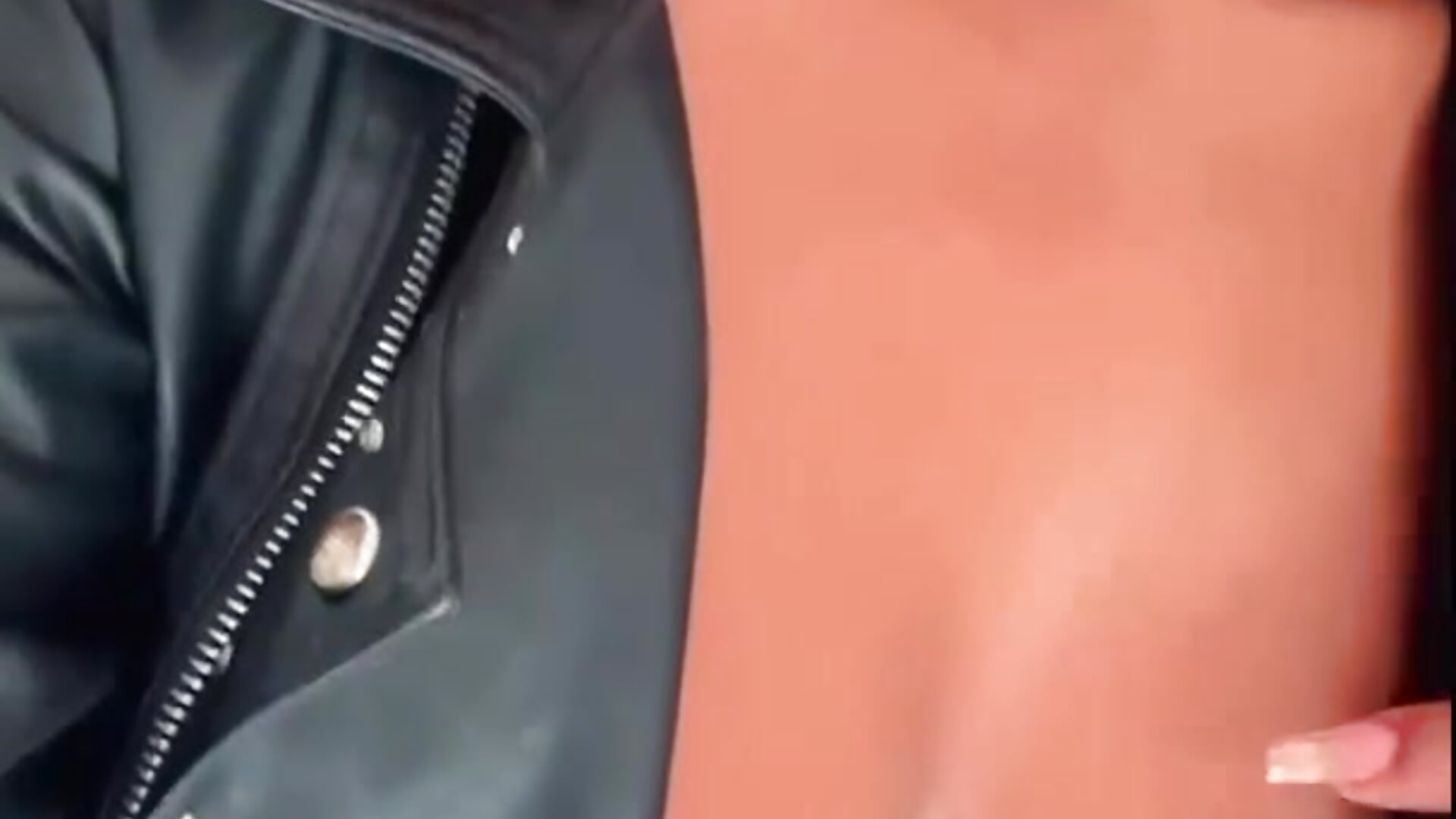 sexy mia 🤤 - video by MiaPersie cam model