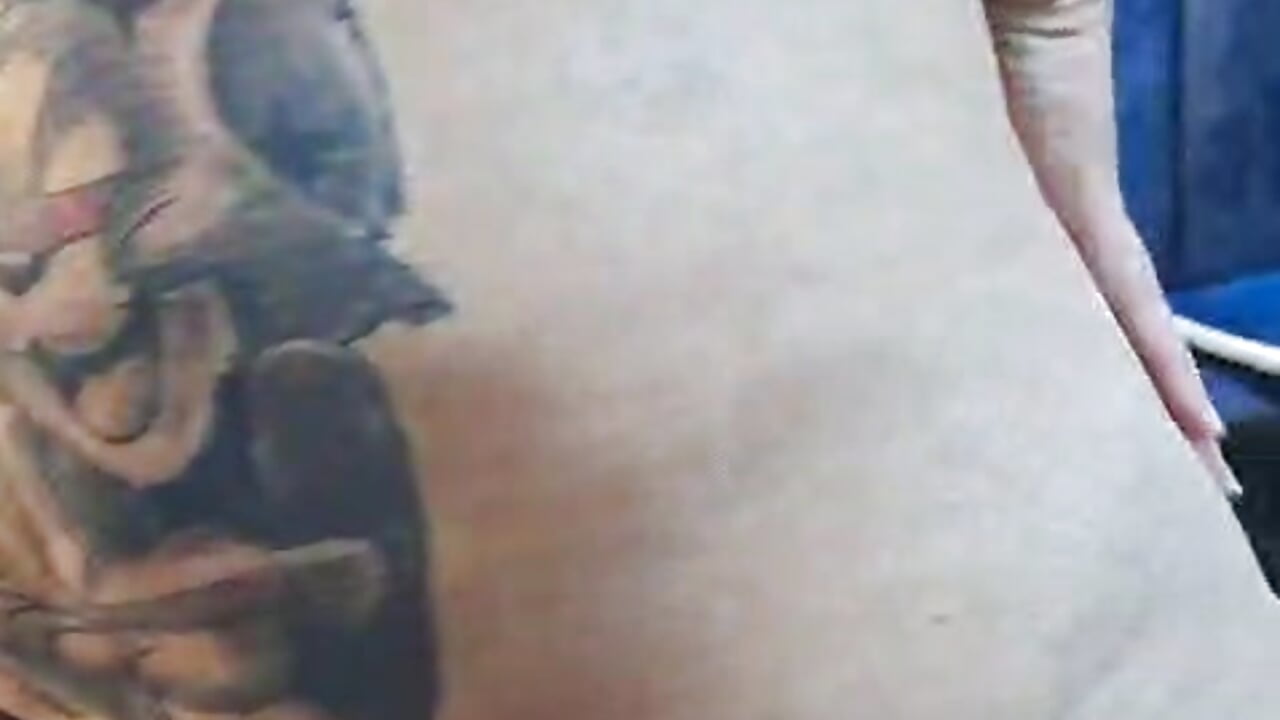 MIS TATTO - video by yunkeyc cam model