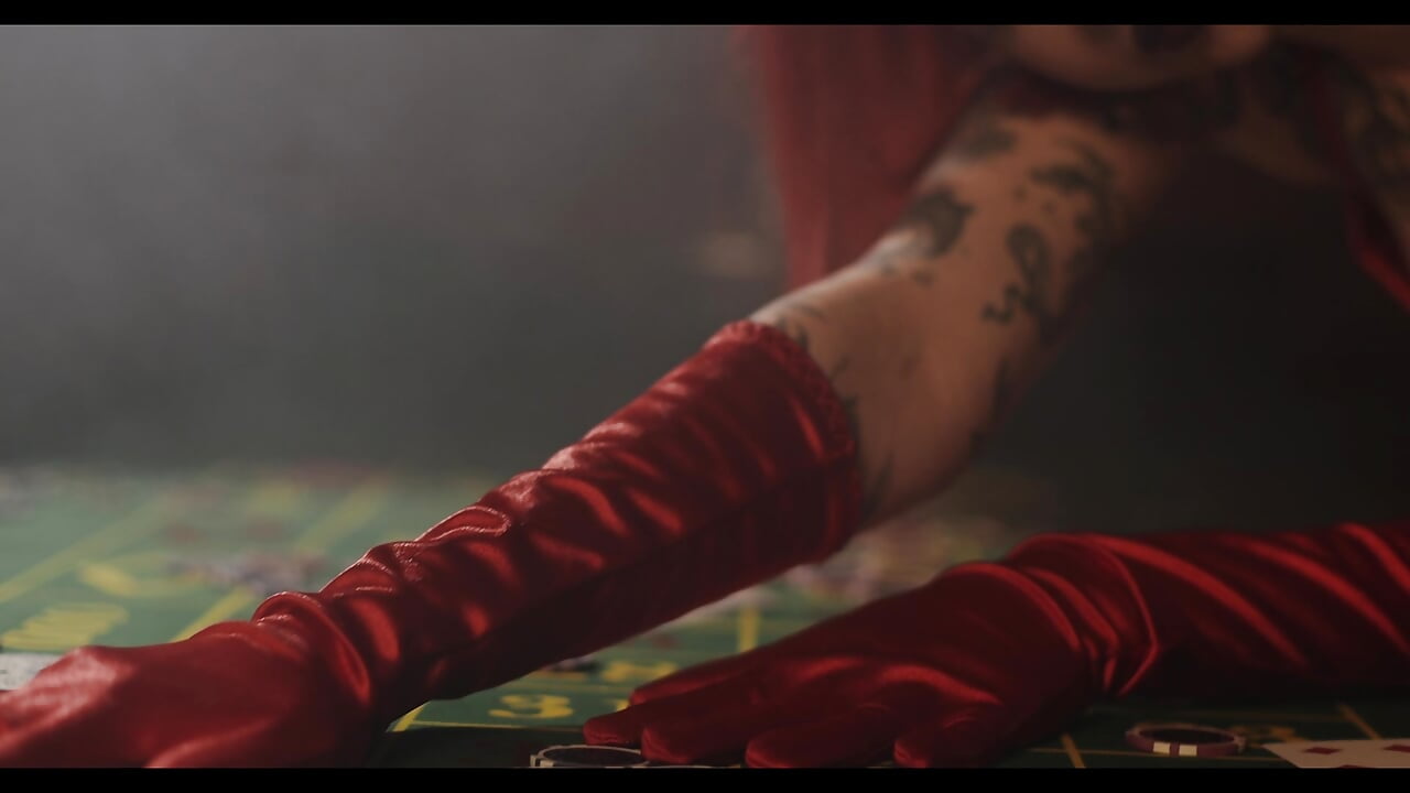 girl in casino - video by VeronicaLine cam model