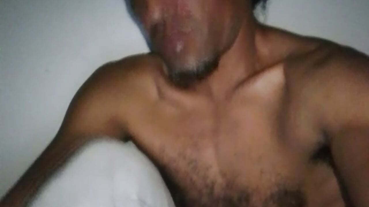 1000042918 - video by guevuuu cam model