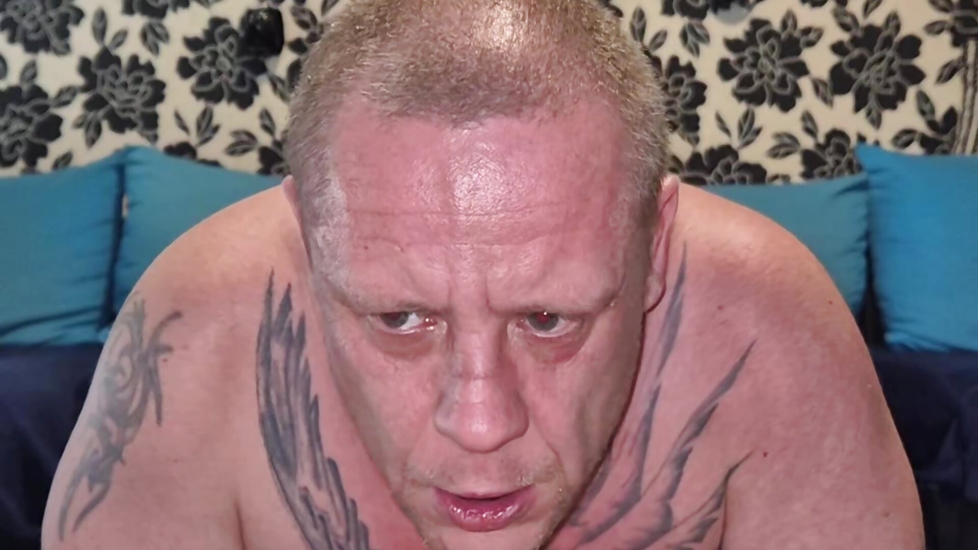 Mit Fickmaschine in den Arsch ficken - فيديو من Sklave-Sille موديل الكام