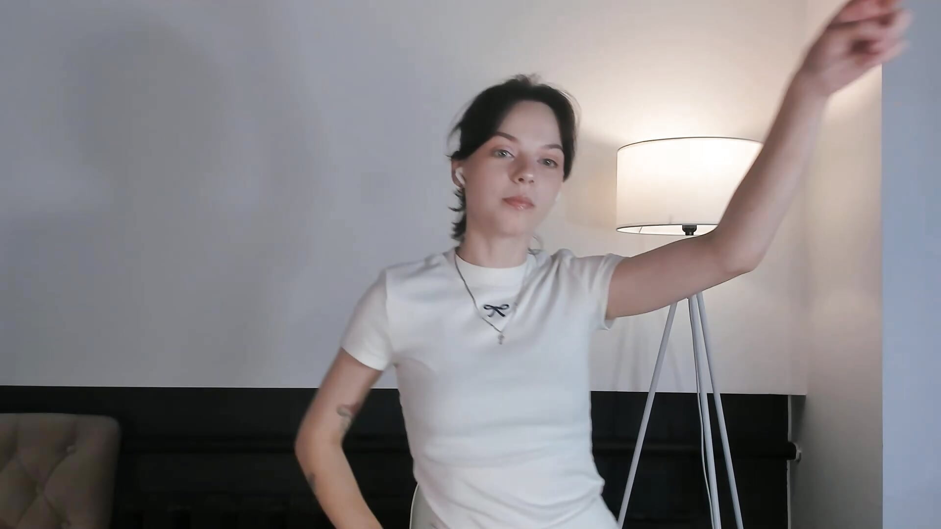 I dance for you - video by HarrietHoda cam model