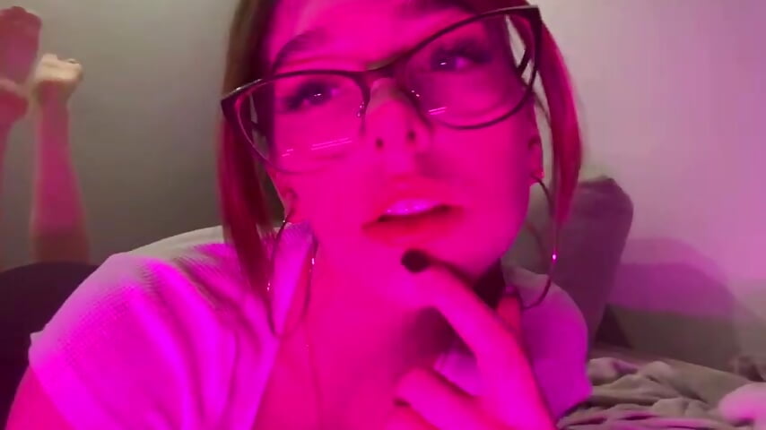 I'm with glasses - Video von babychika_ Cam-Model