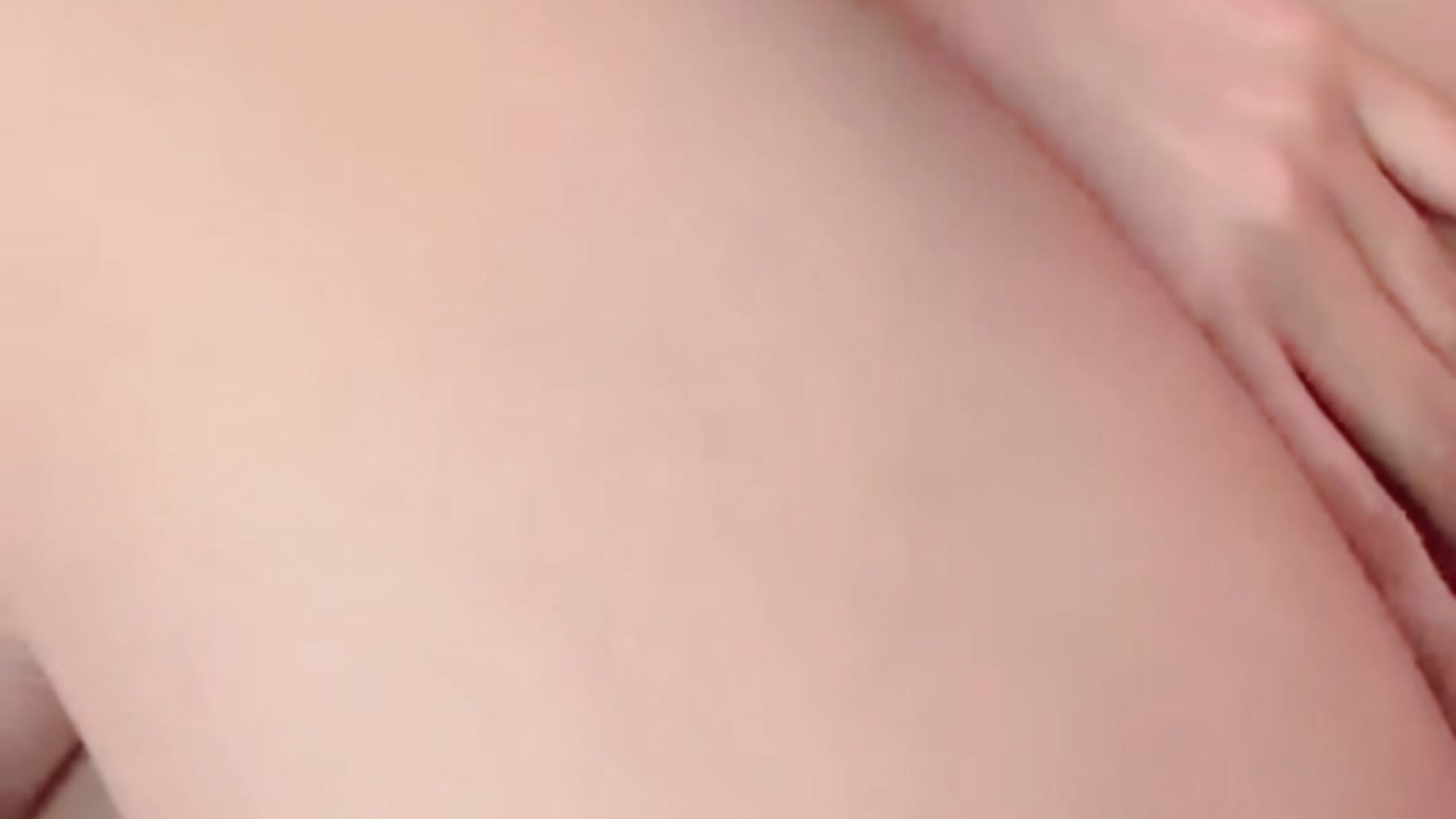 95B9F8F3-2B22-4C72-84AC-FABA6E9FBDDA.mov - video van hisui_castles cam-model