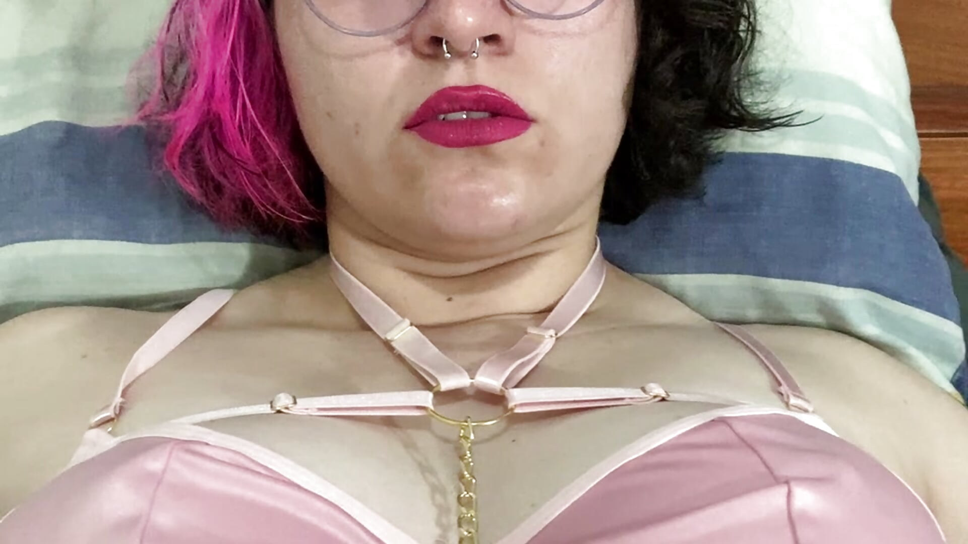 Whenever I remember my boobs🍒 – видео вебкам-модели Froggyinthebox