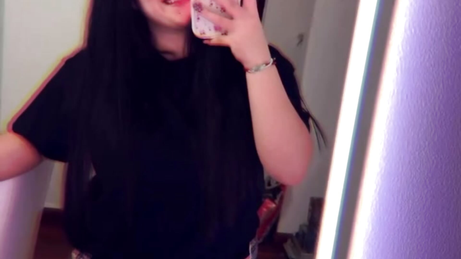 A little bit of me :) - video by Yui-Ch06 cam model