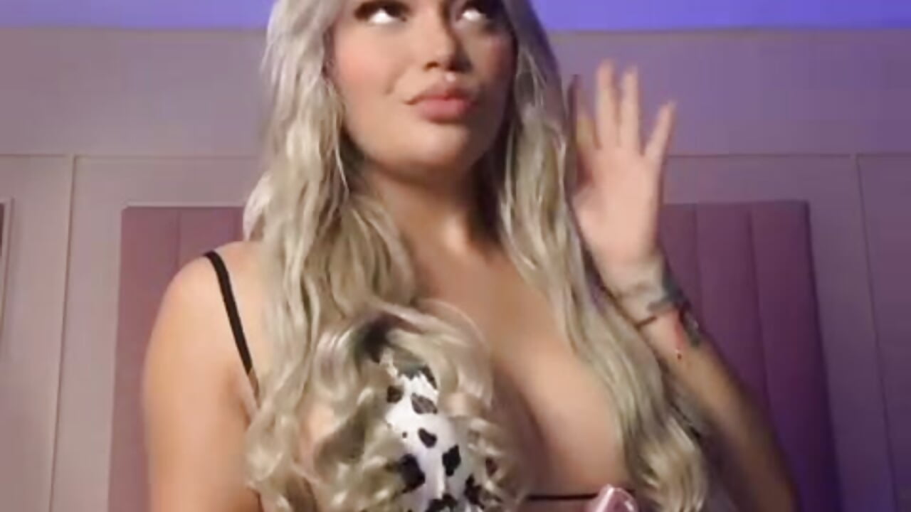 Naughty🐮 - video by milaowens cam model