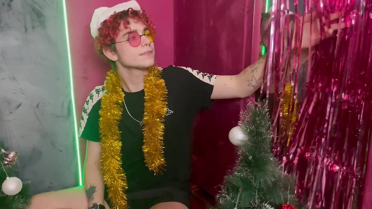 Christmas gift🎁 - video by Blaiz_Vok cam model