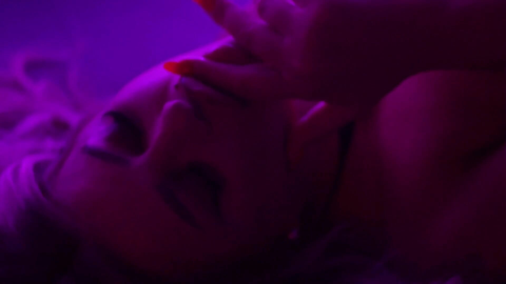 Seduction in slow motion – video af EmmaSage cam-model