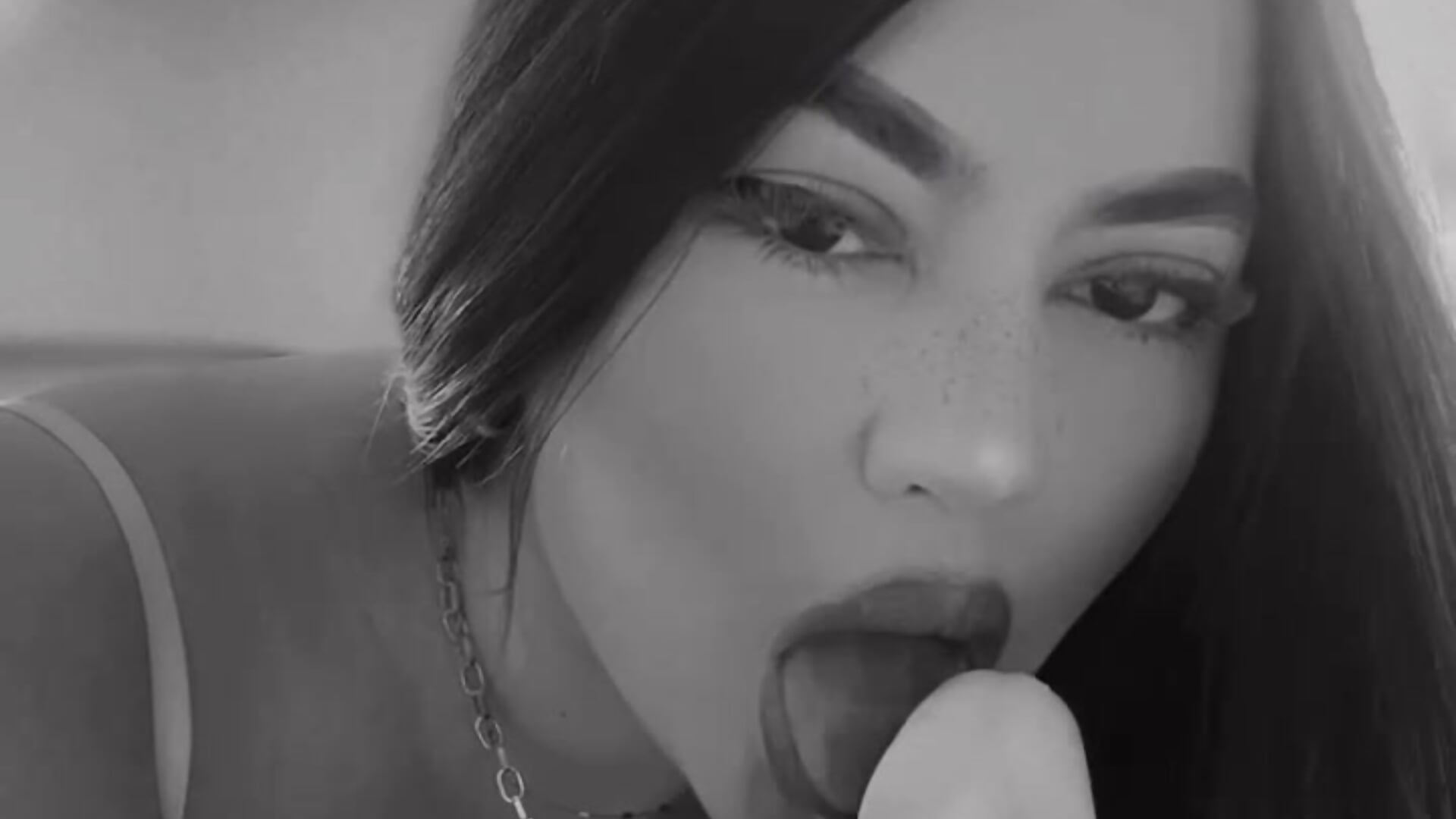 A blowjob that will lose your reason 😋❤️‍🔥 - video by Catalina-Malave cam model