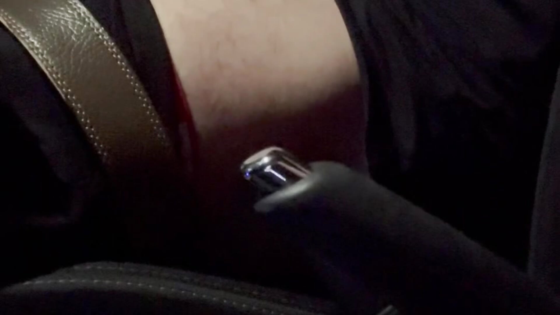 露出編 車でハンドル握り間違えた！？ - video by sukebegorilla cam model