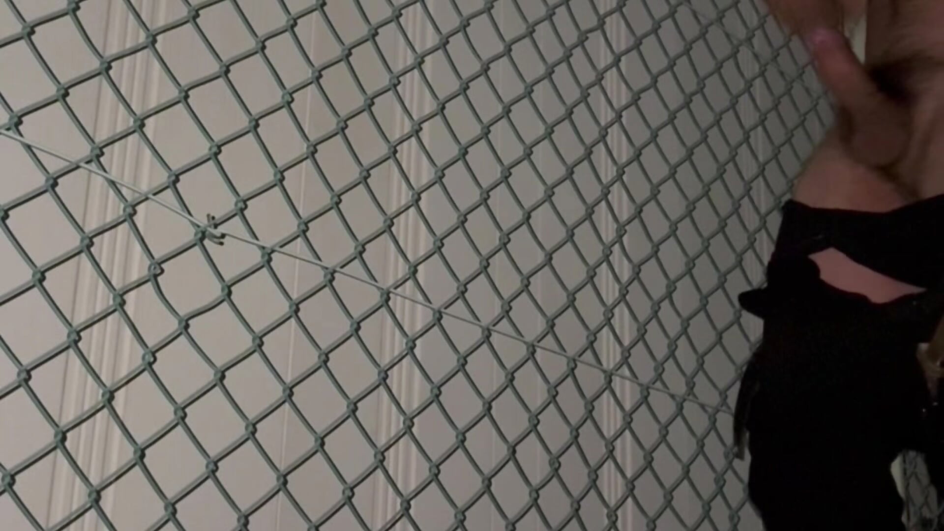 露出編人気の少ない駐車場で - video by sukebegorilla cam model