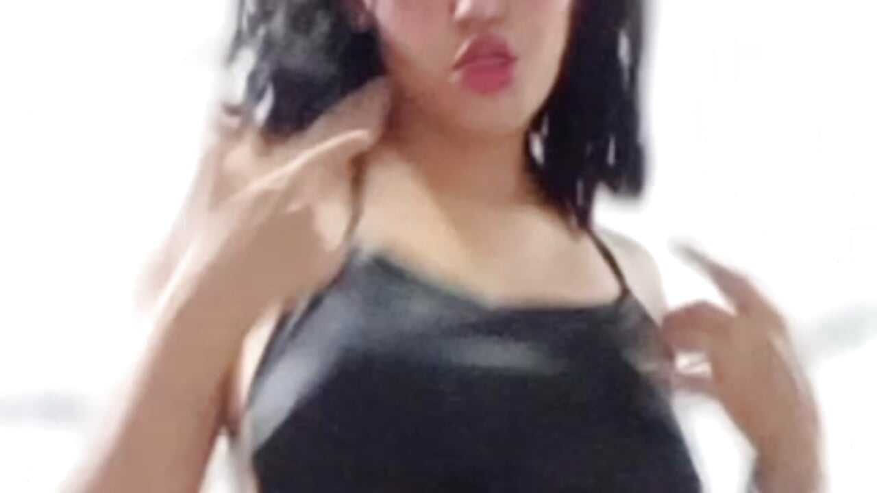 hi loves 😘 - video by taylorxht cam model