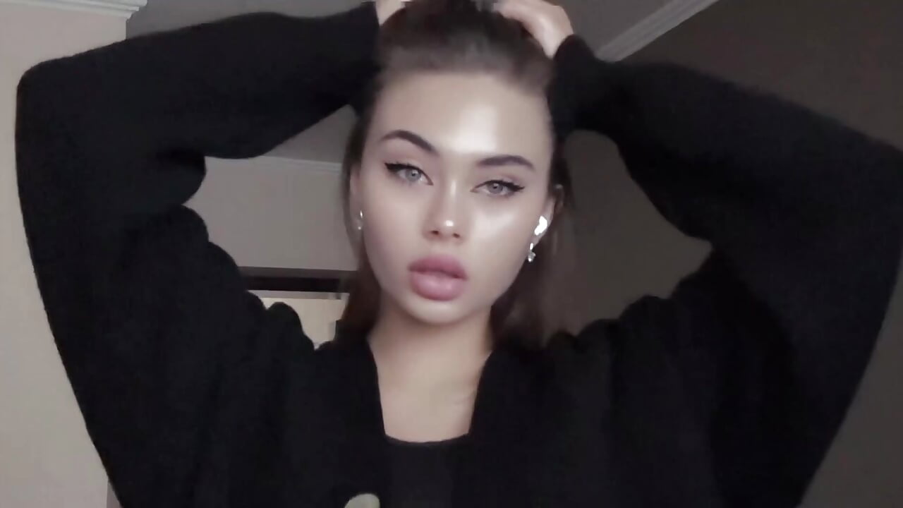 Love me - video by adeliantmu cam model