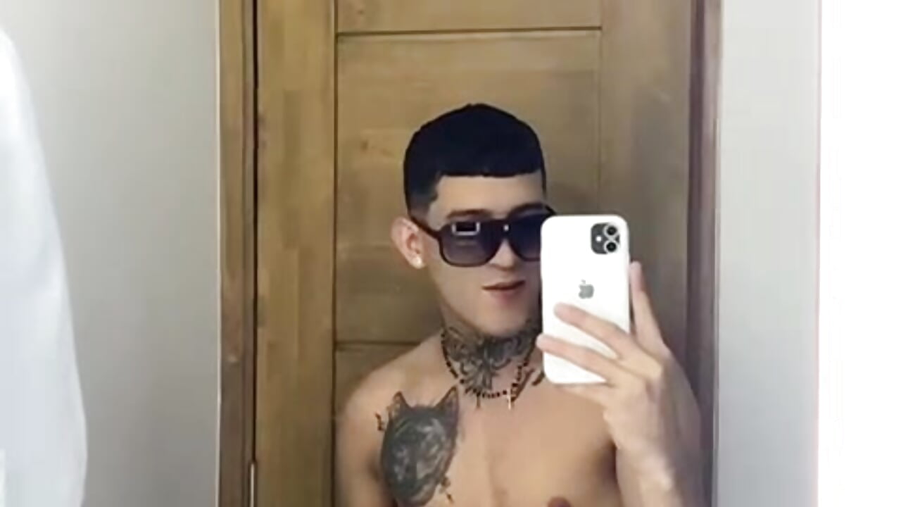 WhatsApp Video 2025-11-13 at 8,15,52 AM - video by dilan_abraham12 cam model