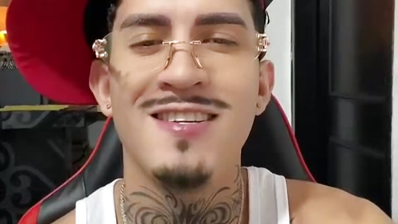 hot – видео вебкам-модели dilan_abraham12