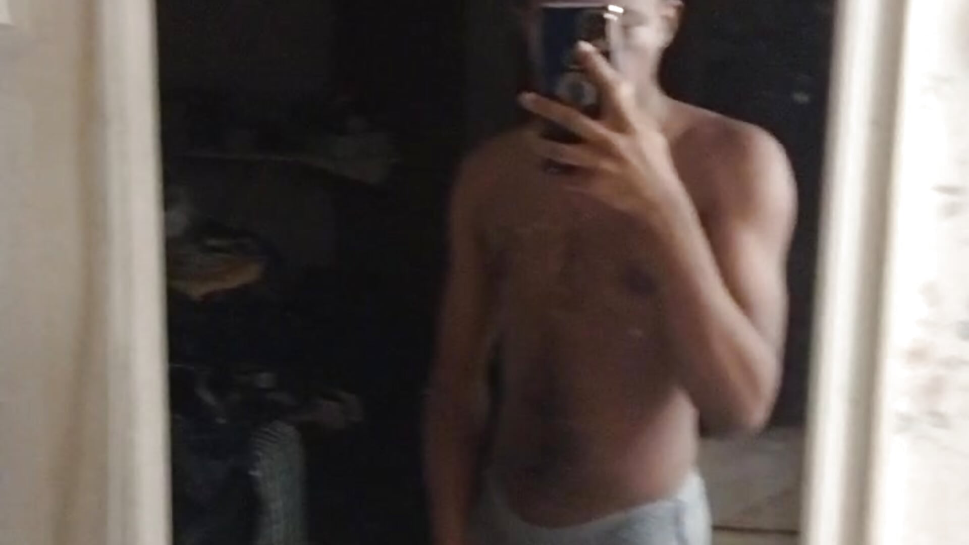 20250802_215149 - βίντεο μοντέλου moneybaggtj